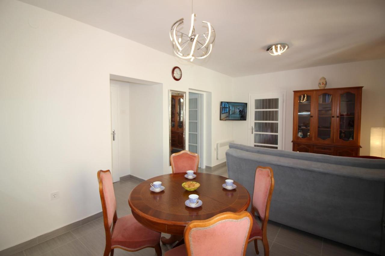 Apartment Agata In City Center 포레치 외부 사진