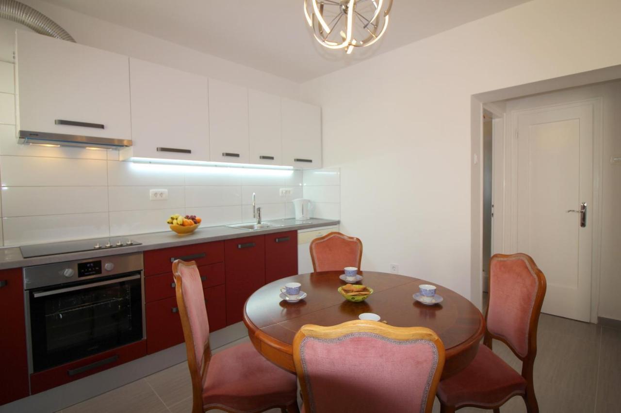 Apartment Agata In City Center 포레치 외부 사진