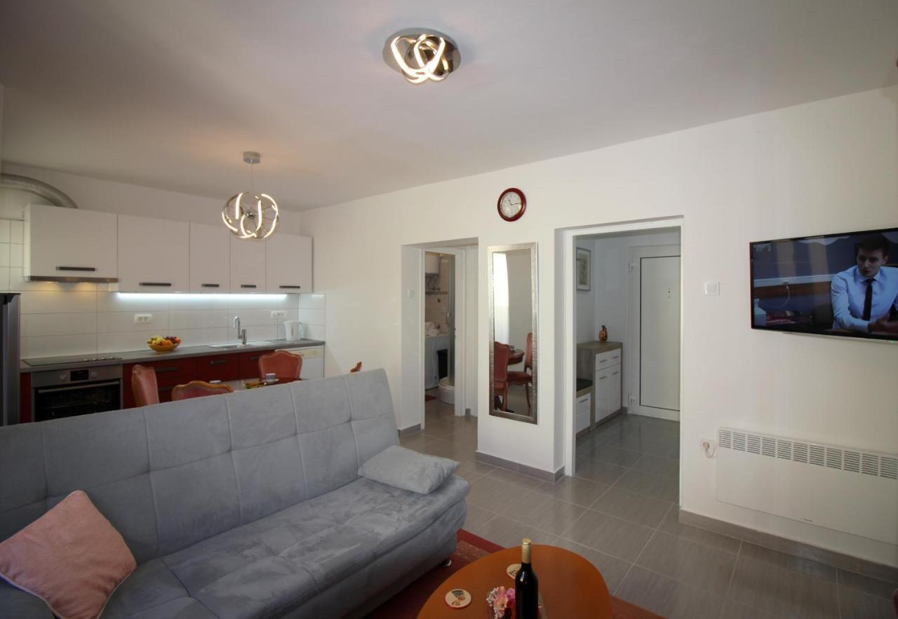 Apartment Agata In City Center 포레치 외부 사진