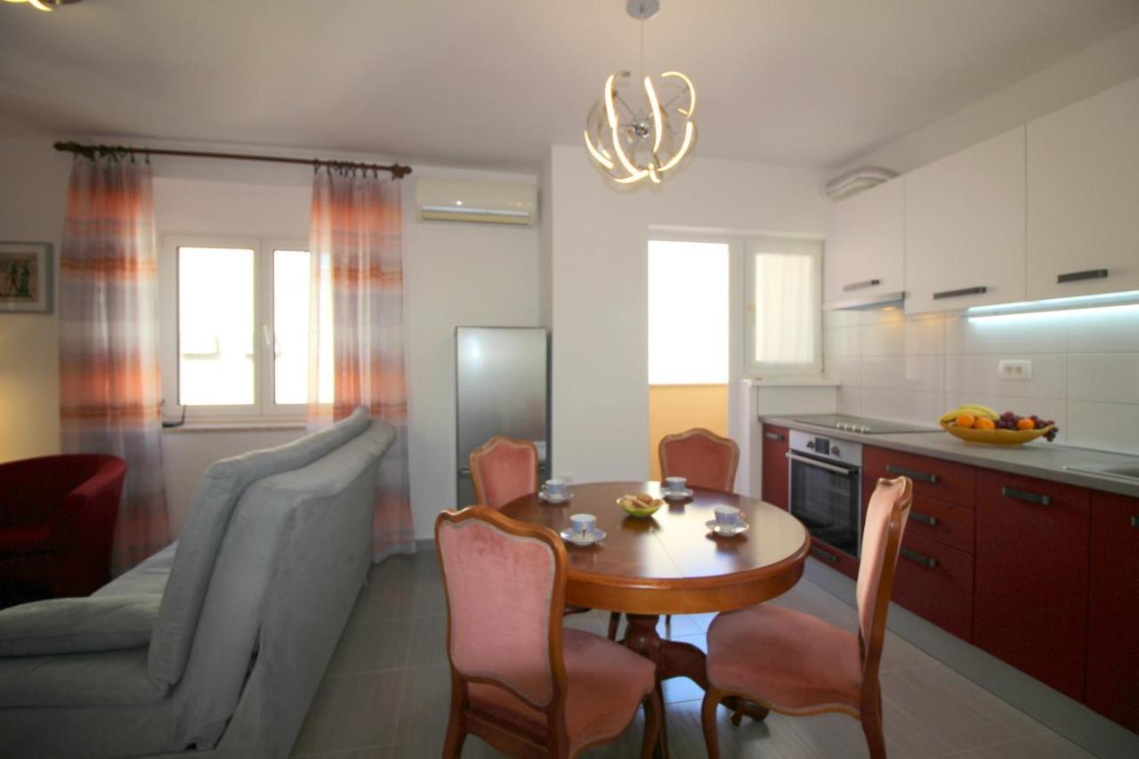 Apartment Agata In City Center 포레치 외부 사진